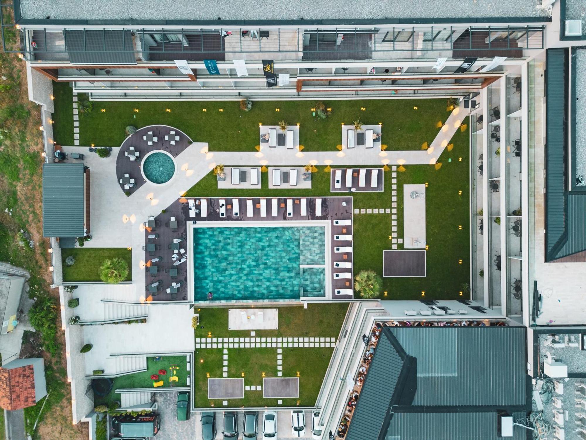 Royal Blue Resort & Residences Kavac Экстерьер фото