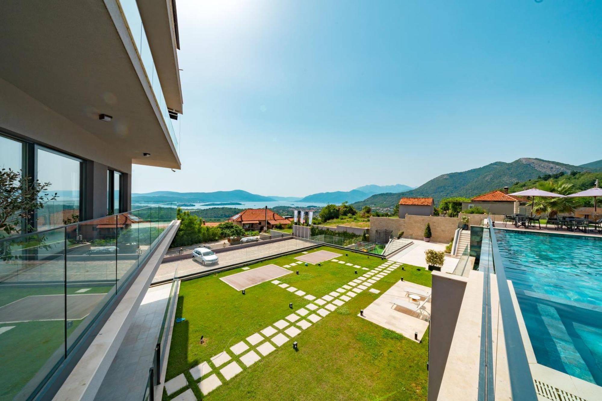 Royal Blue Resort & Residences Kavac Экстерьер фото