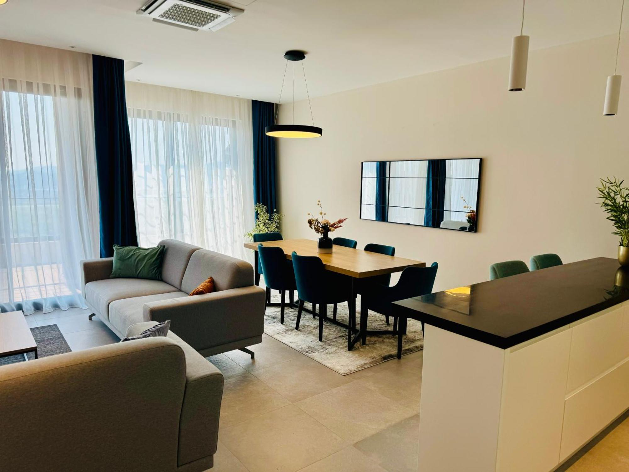 Royal Blue Resort & Residences Kavac Экстерьер фото